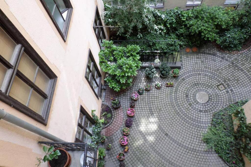 Park Danubes View Central Market Budapest Kültér fotó